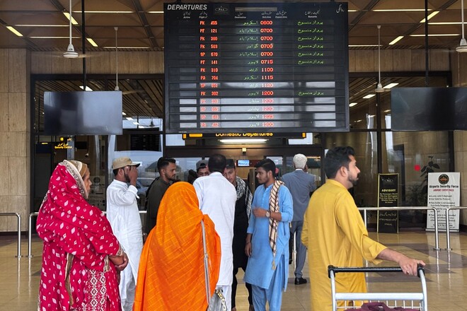 ’بلاوجہ نہیں روک رہے‘، کراچی ایئرپورٹ سے 10 ماہ میں آٹھ ہزار مسافر آف لوڈ