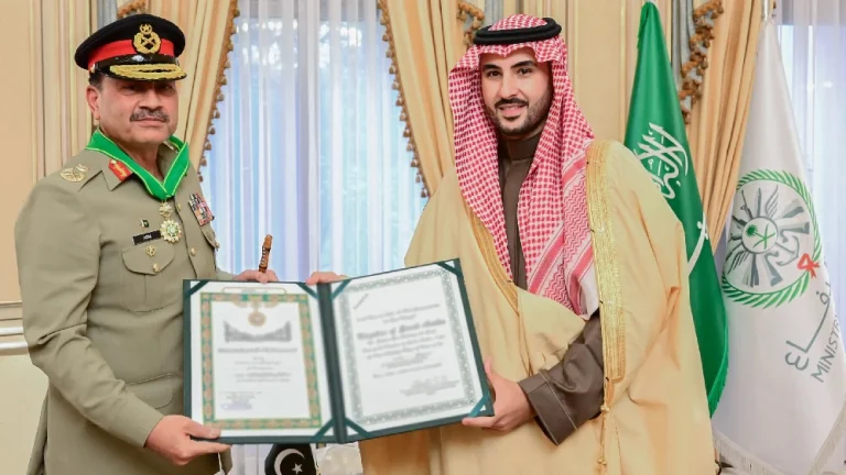 CDF Asim Munir awarded King Abdulaziz medal